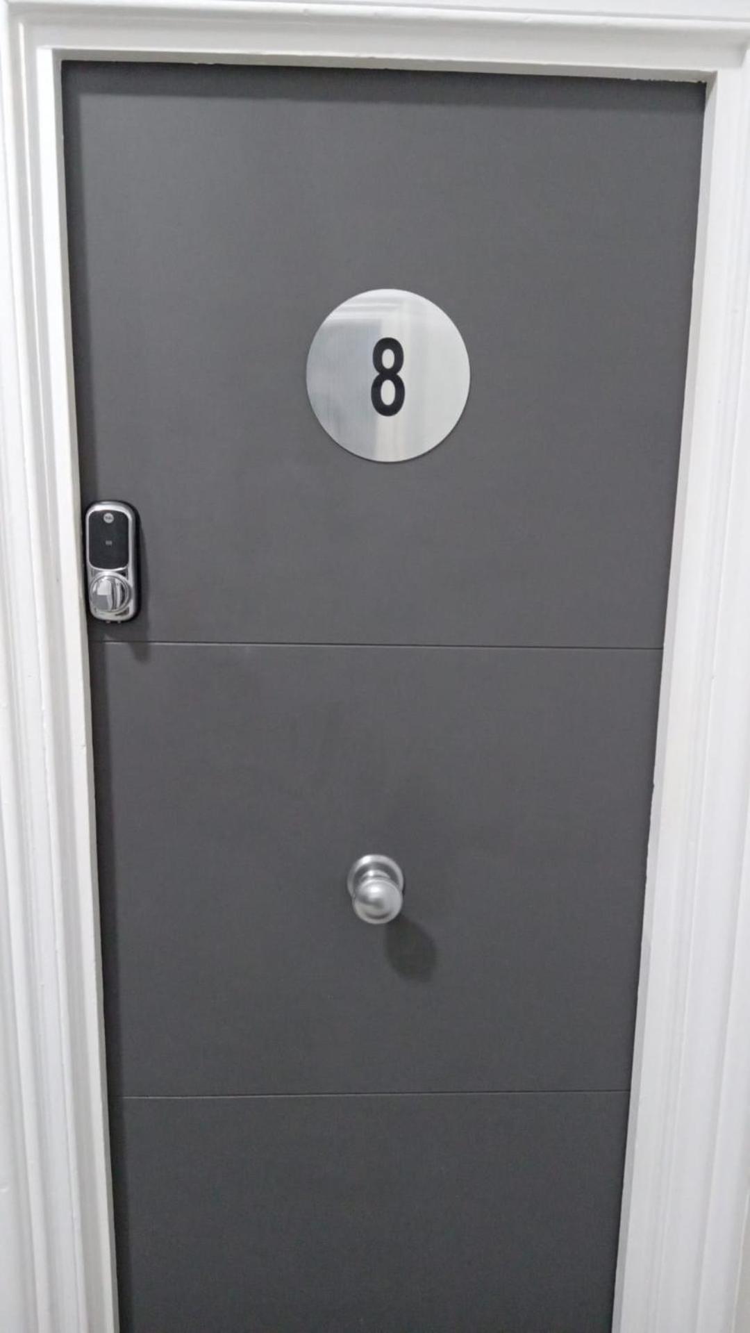 Single With Private Bath Free Street Parking Near Lfc *